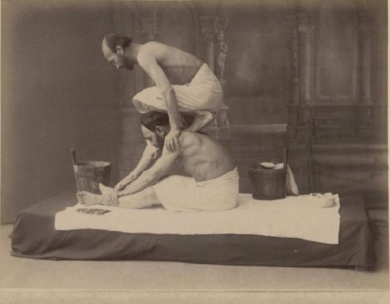 Този на пръв поглед странен масаж идва от Тбилиси Грузия
