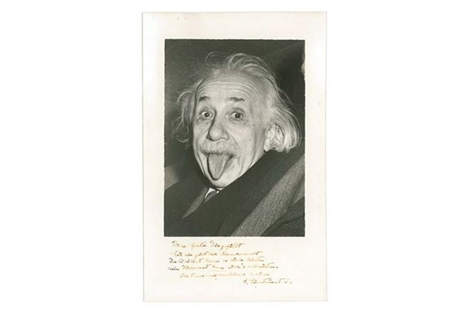 автограф на изплезения Алберт Айнщайн