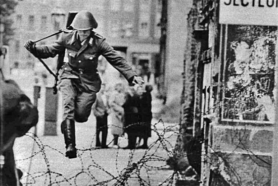 Берлинската стена истории