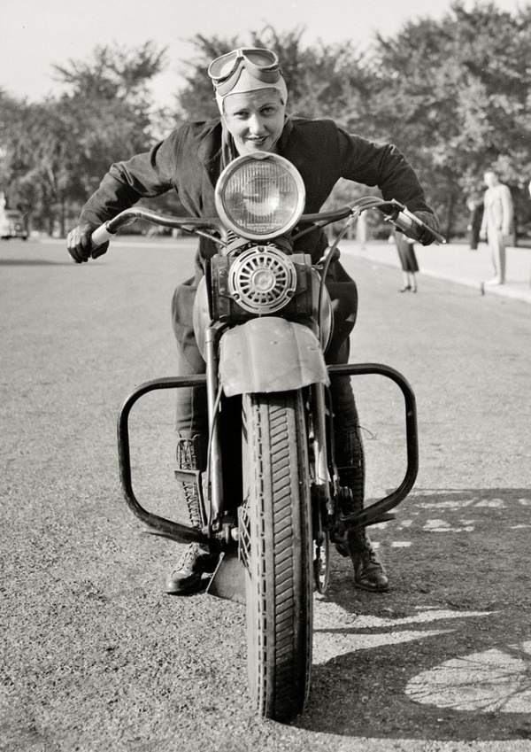 жена кара мотор