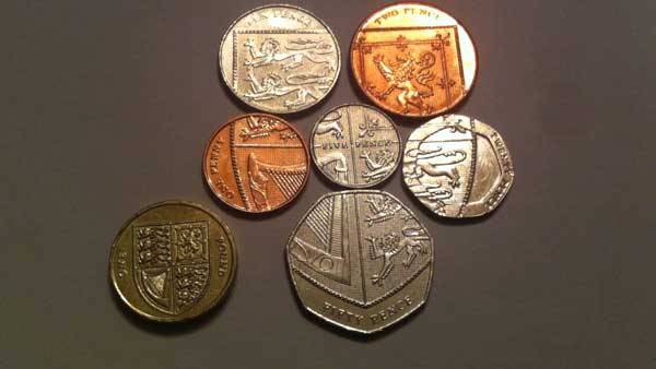  монети-от-Великобритания-с-различен-номинал 