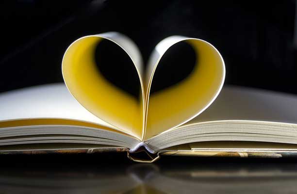 книга-във-формата-на-сърце