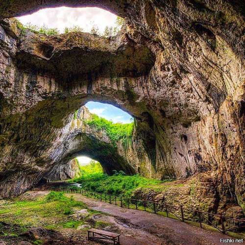 Деветашката-пещера