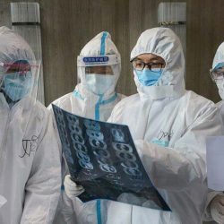 Две фази: китайски лекари разказаха как да различаваме коронавируса от простуда