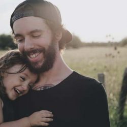 Баща на 8-годишна дъщеря споделя как да бъдете най-добрият татко